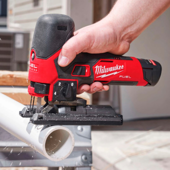 Аккумуляторный лобзик M12 FJS-422X FUEL Milwaukee