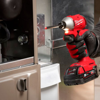 Бесщеточный импульсный винтоверт Milwaukee M18 BLIDR-502X (4933492843)