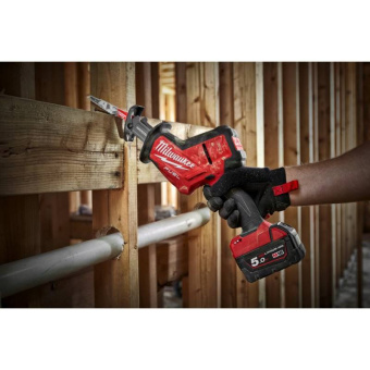 Аккумуляторная сабельная пила Milwaukee M18 FHZ-502X FUEL (4933459885)