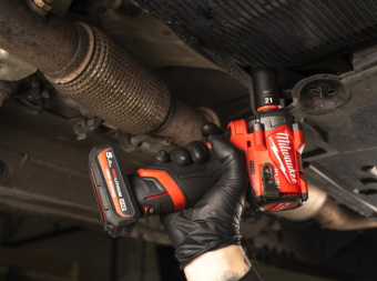 Аккумуляторный гайковёрт M12 FCIWF38G3-0