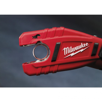 Аккумуляторный труборез Milwaukee C12PC-0 (4933411920)