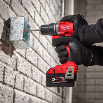 Аккумуляторная дрель-шуруповерт Milwaukee M18 BLDDRC-0X (4933492832)