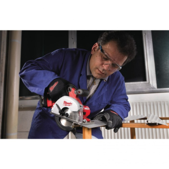 Аккумуляторная циркулярная пила по металлу Milwaukee HD18 MS-402B (4933441390)