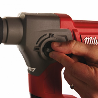 Аккумуляторный перфоратор Milwaukee M12 CH-402C(4933441475)