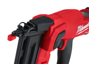 Аккумуляторный гвоздезабиватель Milwaukee M18 FFN-502C (4933471404)