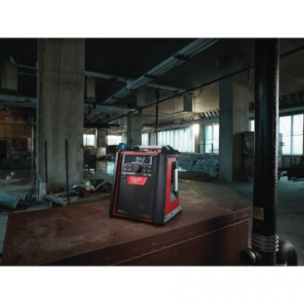 Радио/зарядное устройство М18 RC-0