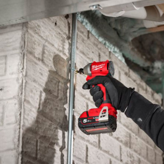 Бесщеточный импульсный винтоверт Milwaukee M18 BLIDR-0X (4933492842)