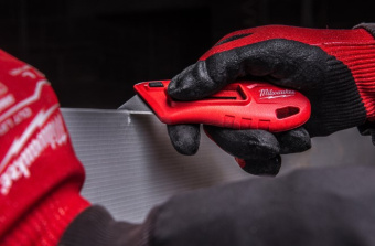 Нож выдвижной многофункциональный компактный