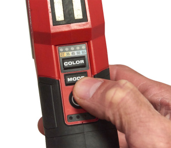 Аккумуляторный фонарь для цветоподбора Milwaukee M12 CML-401 (4933479366)