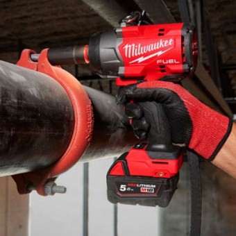 Аккумуляторный гайковёрт Milwaukee M18 FHIW2P12-502X (4933492786)