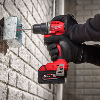 Аккумуляторная дрель-шуруповерт Milwaukee M18 BLDDRC-0 (4933492831)