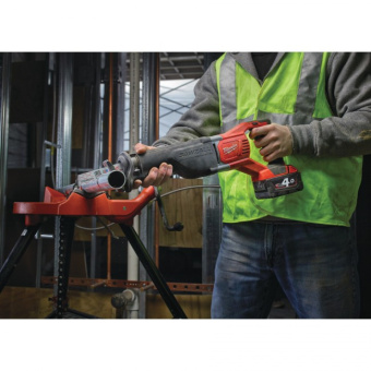 Аккумуляторная сабельная пила Milwaukee M18 BSX-0 (4933447275)