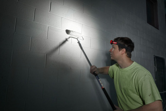 Налобный фонарь на батарейках Milwaukee HL-SF (4933471388)