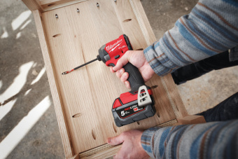 Аккумуляторный винтовёрт Milwaukee M18 FID3-0X (4933479864)