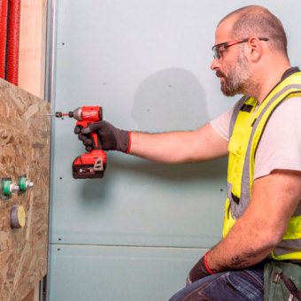 Аккумуляторный винтовёрт Milwaukee M18 BLIDRC-0 (4933492839)